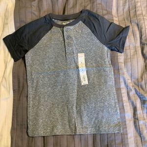 Jumping Beans Boys T-shirt size 4   NWT

Smoke/pet free home